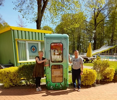 ABTAUCHEN & AUFSCHLAGEN - wenn Bücher baden gehen! ABTAUCHEN & AUFSCHLAGEN - wenn Bücher baden gehen! © Amt Stavenhagen